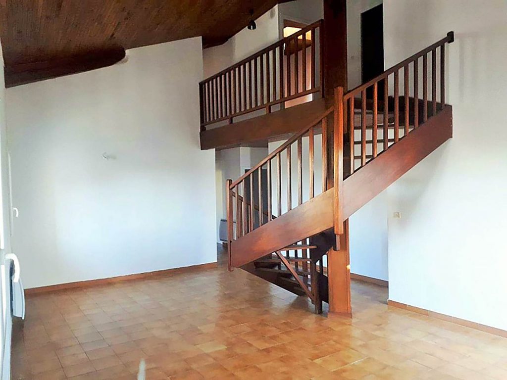 PORT LA NOUVELLE. Maison de village 5 pièces