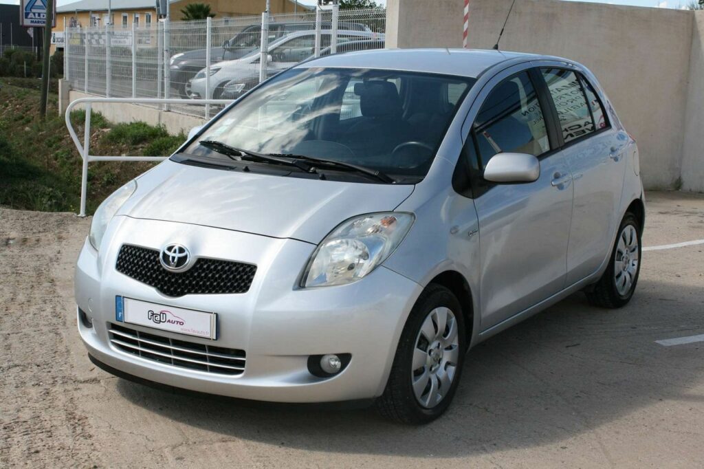 Berline TOYOTA YARIS 5 CV