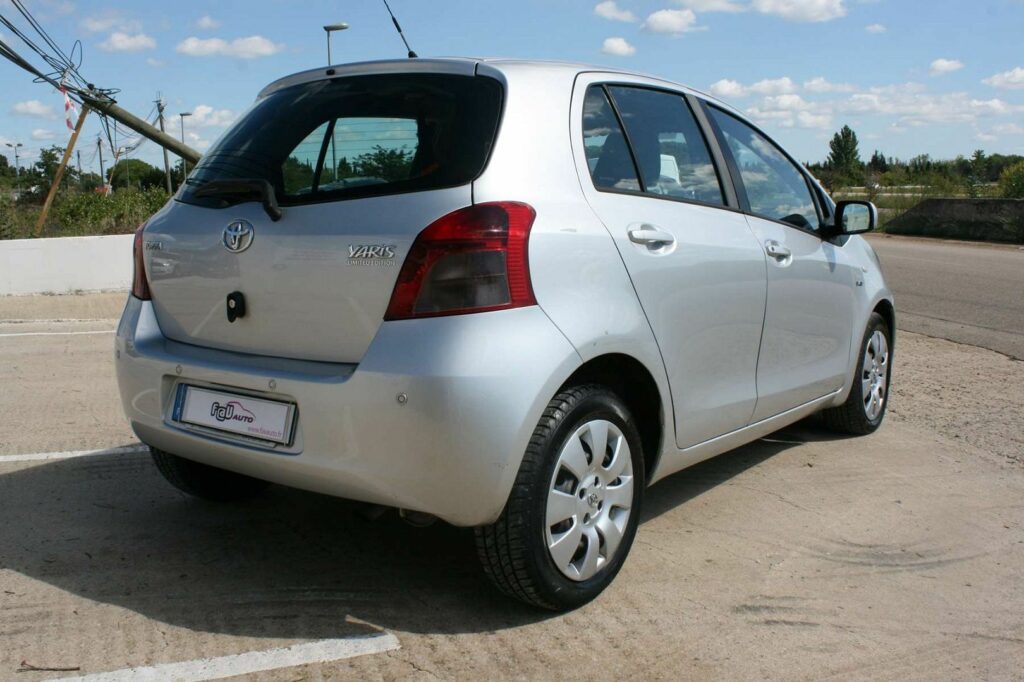Berline TOYOTA YARIS 5 CV