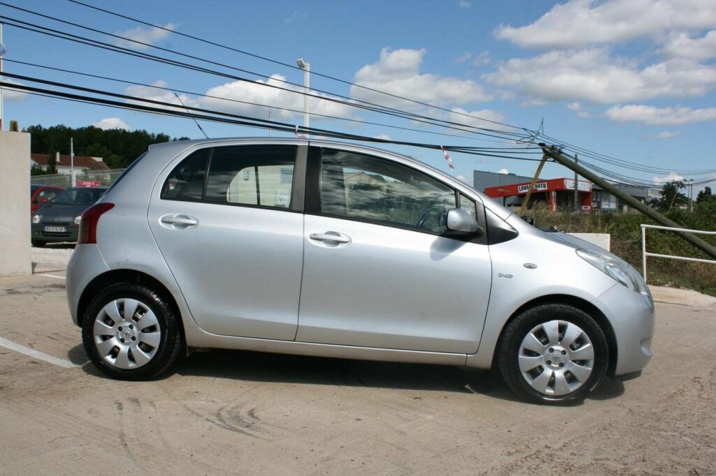 Berline TOYOTA YARIS 5 CV