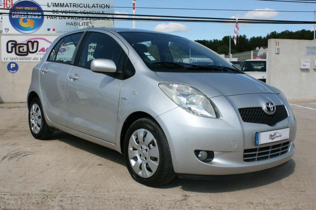 Berline TOYOTA YARIS 5 CV
