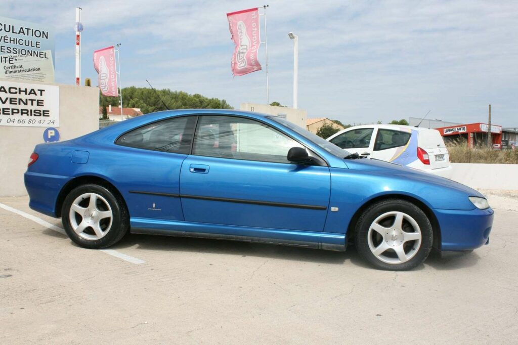 Coupé PEUGEOT 406 COUPE 8 CV
