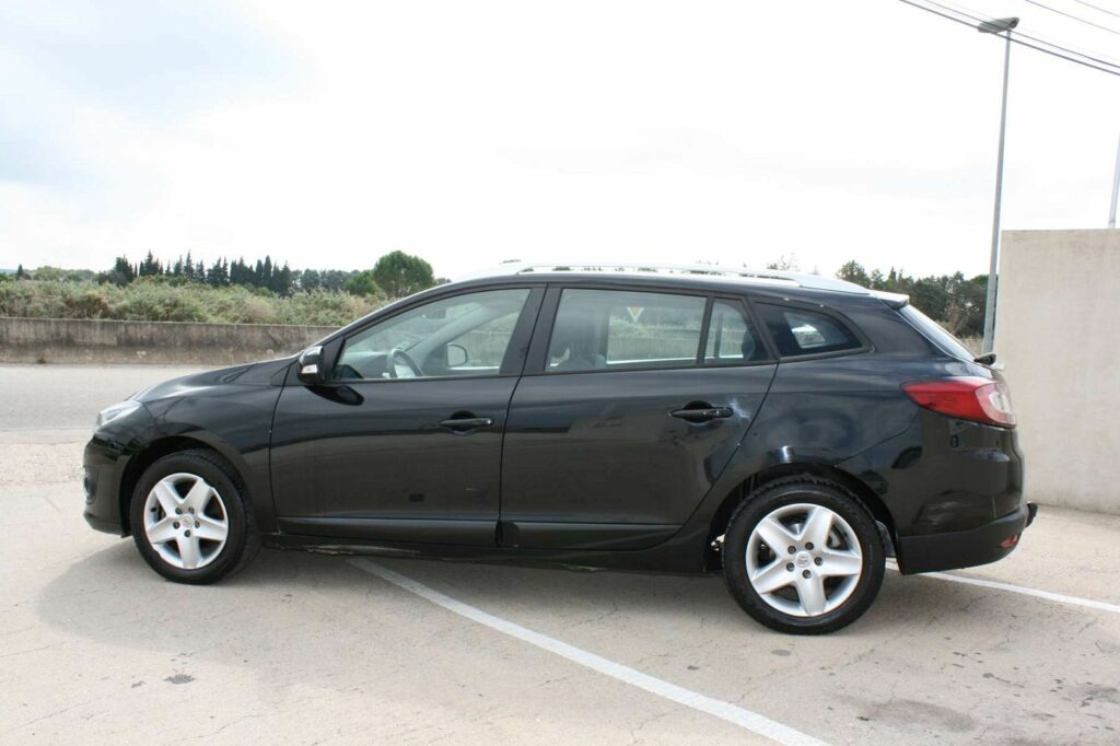 Break RENAULT MEGANE III ESTATE 5 CV