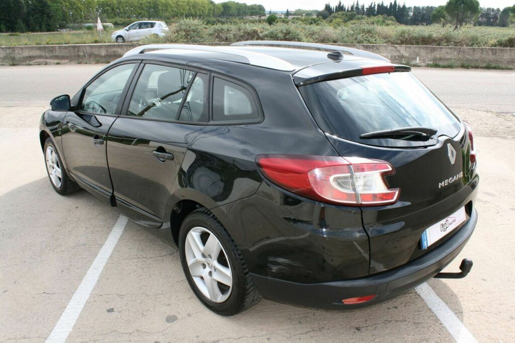 Break RENAULT MEGANE III ESTATE 5 CV