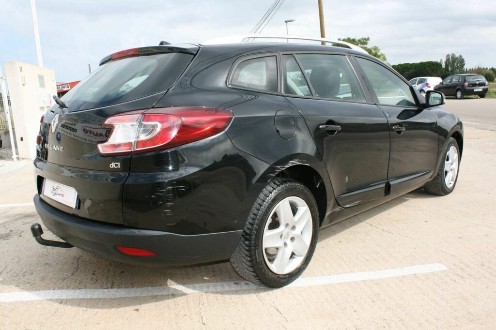 Break RENAULT MEGANE III ESTATE 5 CV