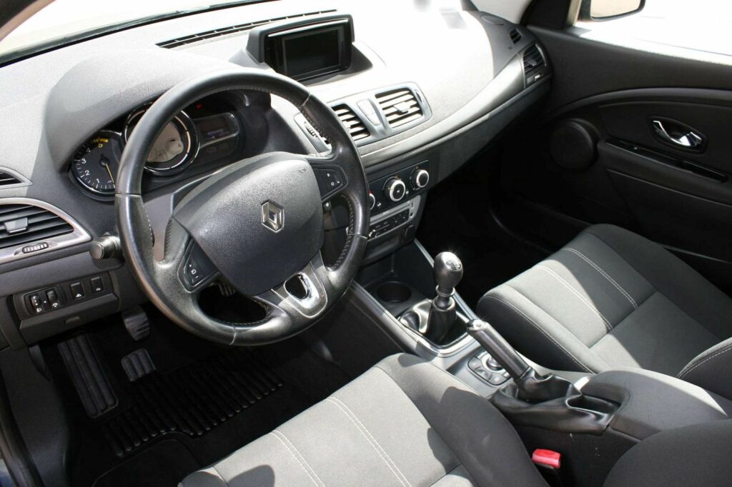 Break RENAULT MEGANE III ESTATE 5 CV
