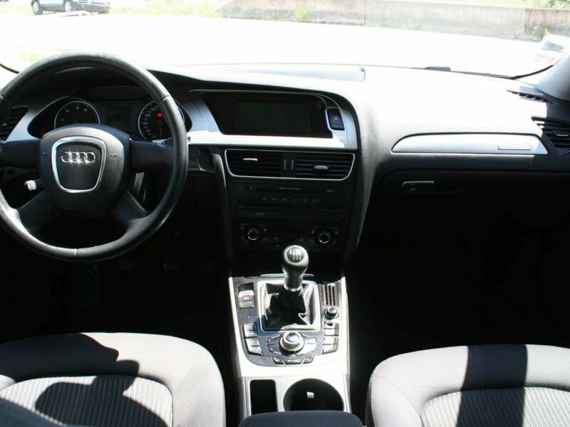 Break AUDI A4 AVANT 9 CV