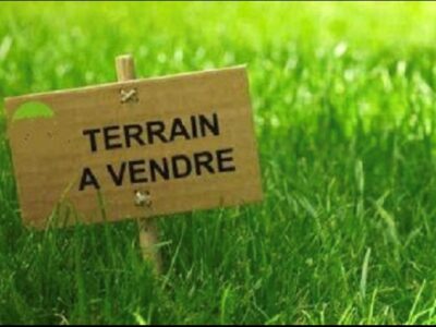 Ref:51629 - A vendre terrain de 660m² à Vacquiers