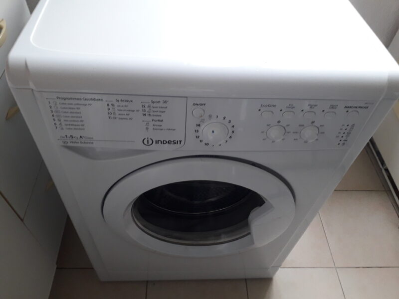 LAVE LINGE INDESIT