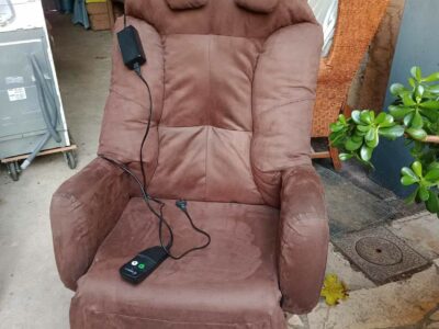 Fauteuil électrique médical sur roulette