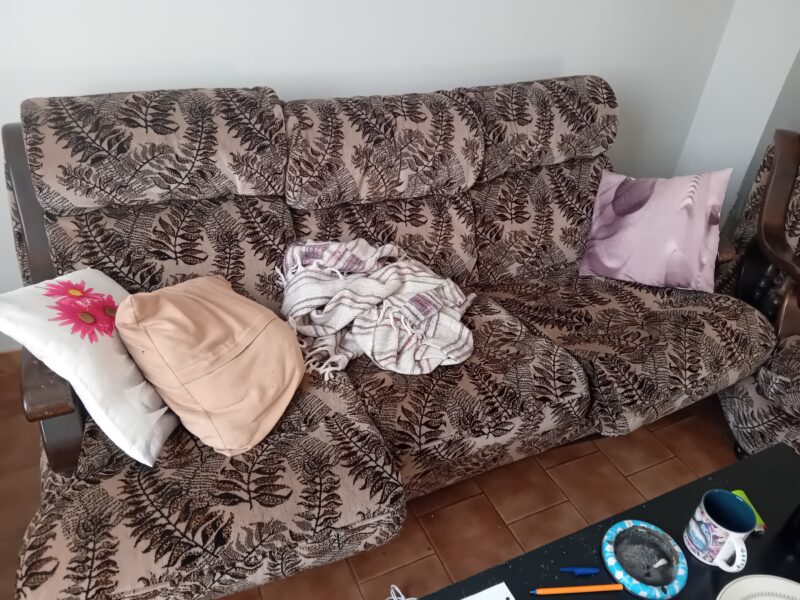 Vends canapé trois pièces