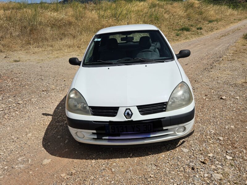 Vends Clio Renault diesel 1.5l