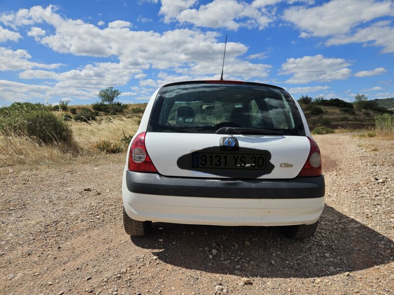 Vends Clio Renault diesel 1.5l