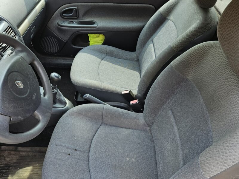 Vends Clio Renault diesel 1.5l