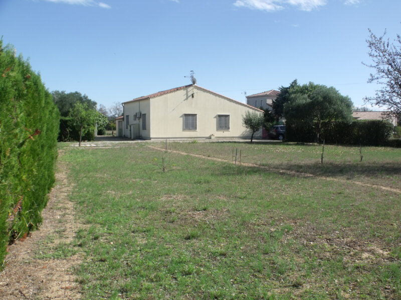 Maison sur terrain de 3230 m