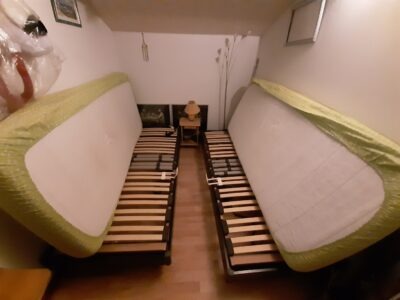2 lits électriques et matelas