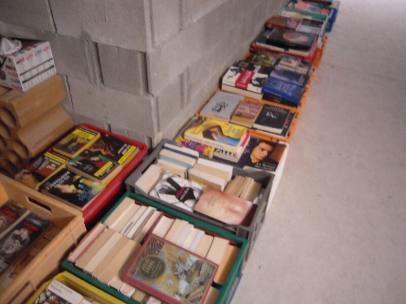 QUANTITE IMPORTANTE DE LIVRES SUITE A DECES .