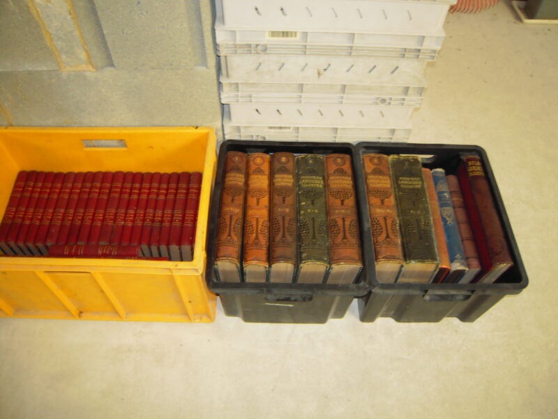 QUANTITE IMPORTANTE DE LIVRES SUITE A DECES .