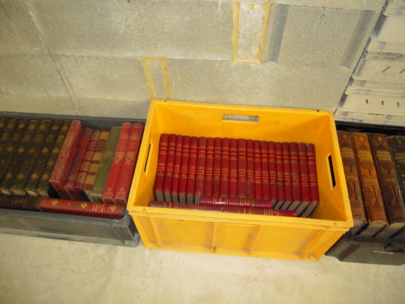 QUANTITE IMPORTANTE DE LIVRES SUITE A DECES .