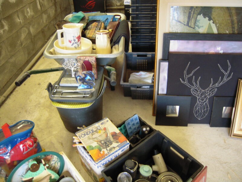 VIDE GARAGE A VILLEVEYRAC SUITE A DECES .