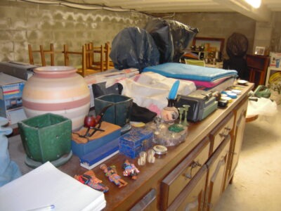 VIDE GARAGE A VILLEVEYRAC SUITE A DECES .