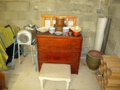 PETITS MEUBLES A PETIT PRIX