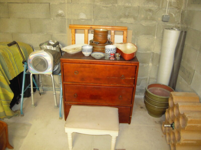 PETITS MEUBLES A PETIT PRIX