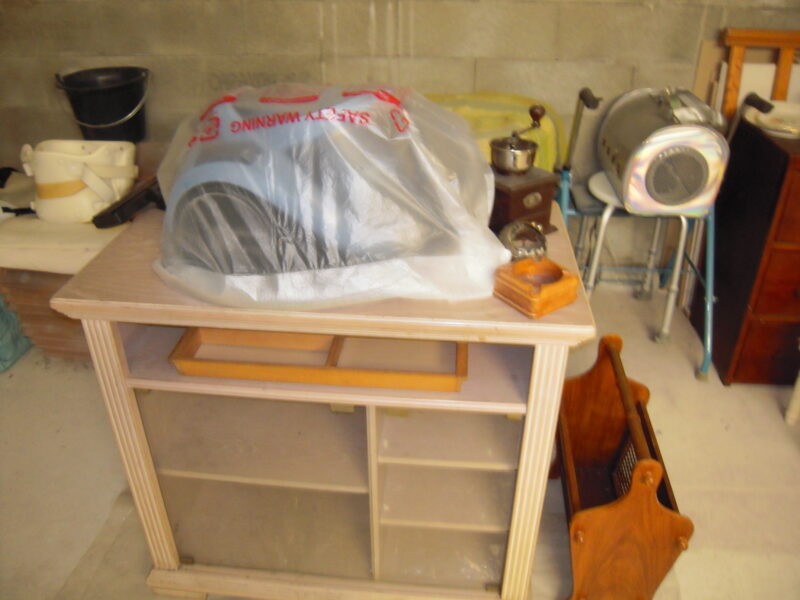 VIDE GARAGE A VILLEVEYRAC SUITE A DECES .