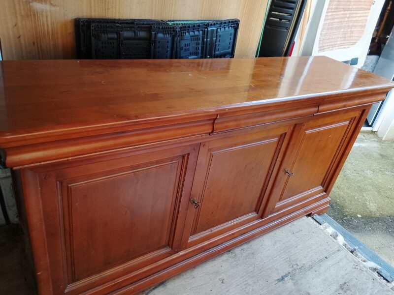 A saisir plusieurs meubles et électroménager