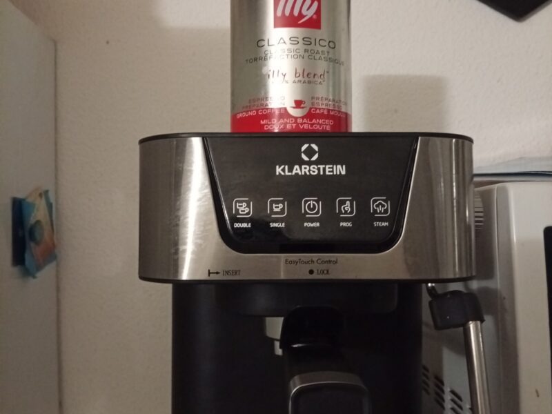 Cafetière espresso avec mousseur de lait