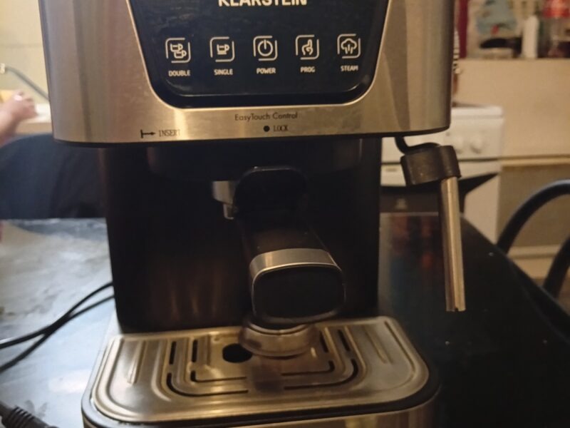 Cafetière espresso avec mousseur de lait