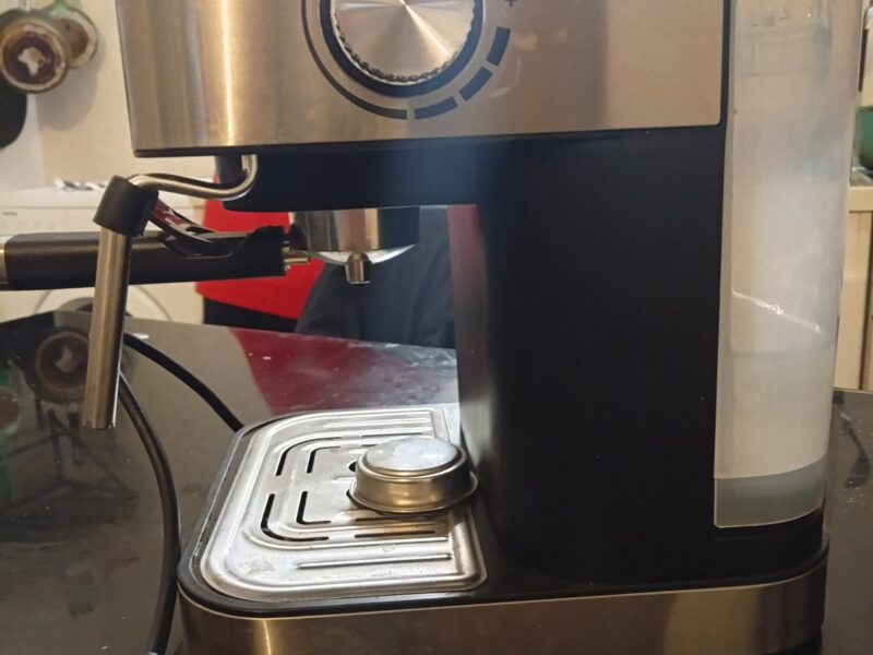 Cafetière espresso avec mousseur de lait