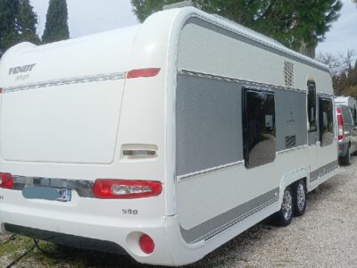 Caravane fendt brillant