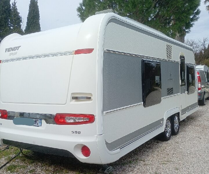 Caravane fendt brillant