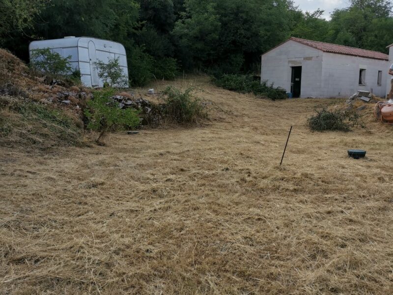 Terrain 1300m2 plus 153m2 de plancher habitable