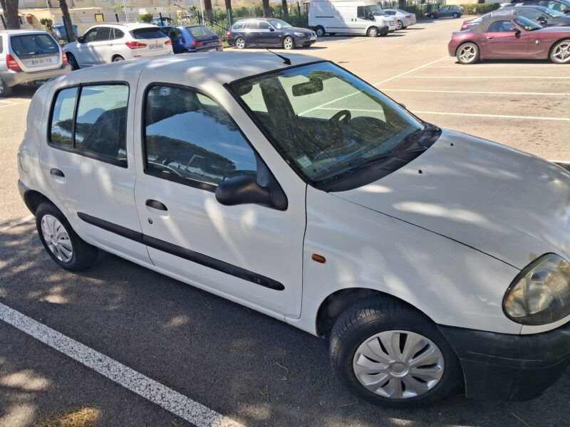 Renault clio 1.2 16v