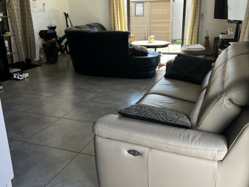 CASTELNAU LE LEZ – BAISSE DE PRIX – Exclusif : A VENDRE, proche commodités et CENTURION, villa en R+1 type P5 de 117m²Loi Carrez