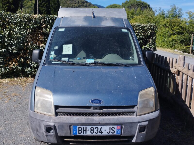 VENDS FORD CONNECT TRANSIT T230 1.8 TDCI NON ROULANT