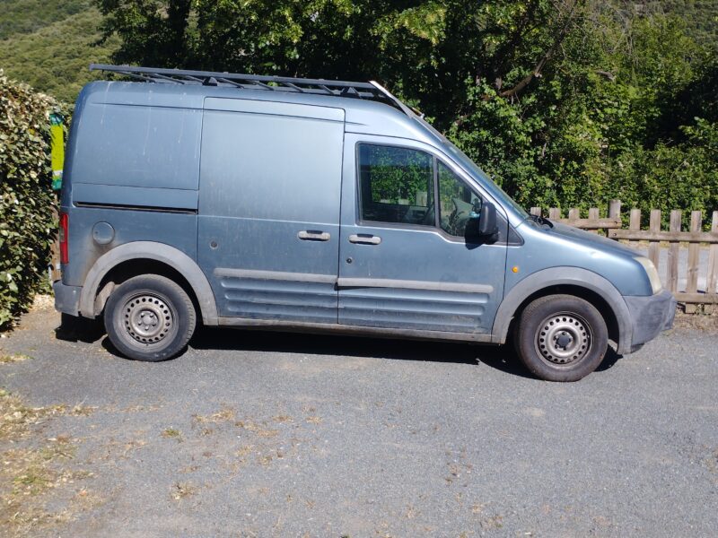 VENDS FORD CONNECT TRANSIT T230 1.8 TDCI NON ROULANT